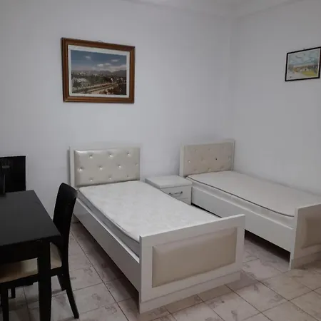 Olive Garden House 2 Bedroom Retreat דורס