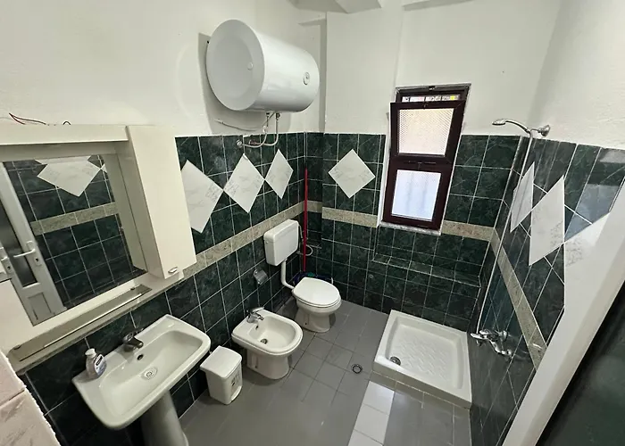 Olive Garden House 2 Bedroom Retreat